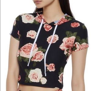🌷 short sleeve hoodie floral crop top 🌷